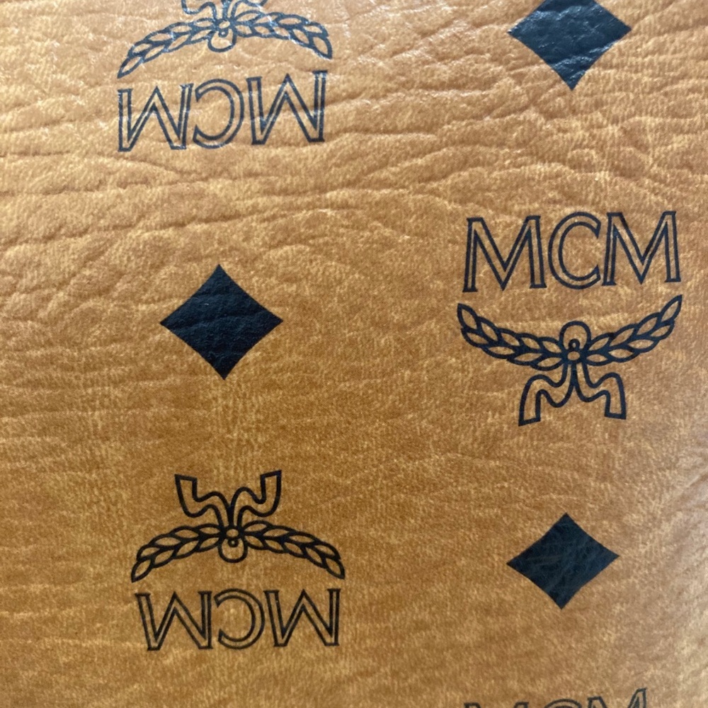 Authentic MCM handbag - Picture 2 of 3
